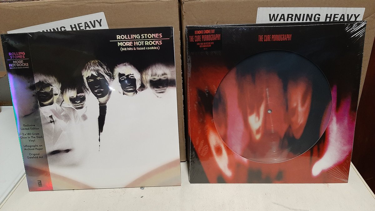 First boxes of #RSD22 start to arrive, first sneaky peeks, here we go again! 🤗🤪⏰ <a href="/recordstoreday/">Record Store Day</a> Saturday 23rd April <a href="/RSDUK/">Record Store Day UK</a> #RSD2022