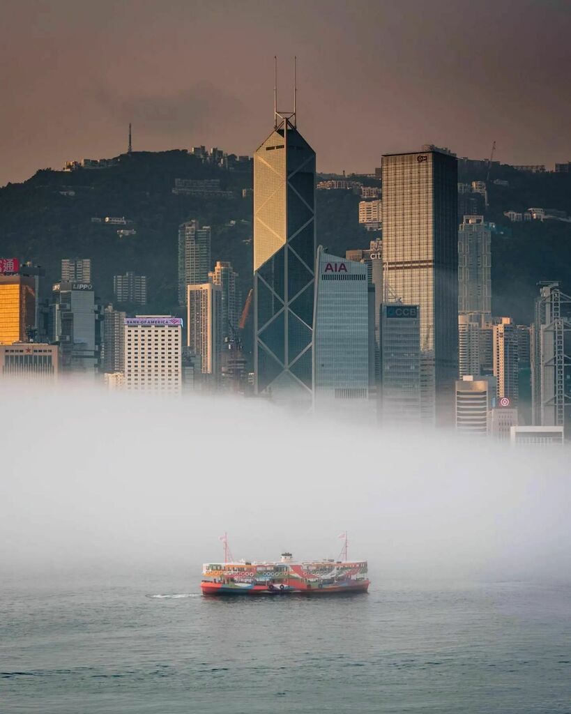 awesomehongkong's tweet image. Report @jsrpixel The castle in the air

#jsrpixel_soc

#hongkong
#hkiger
#hkstarferry 
#cityphotography
#streetmobs 
#streetphotography 
#discoverhongkong 
#timeouthk 
#hongkonginsta 
#hongkongphotography 
#hongkongcity 
#hkcity 
#streetking 
#香港
#be… instagr.am/p/CcVFq95P3Lt/