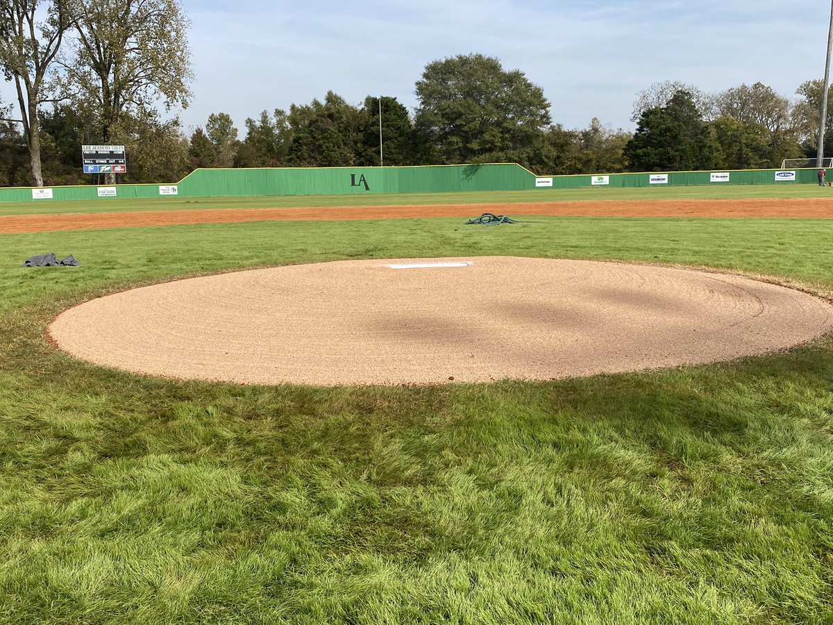 DIRTGottaLoveIt's tweet photo. Another 5 Star job
๐๐ผ@johnnyray24 ๐๐ผ
Before/After mound work at @LeeColtsBSB in Clarksdale, MS.
Hope your season is off to a great start @NewsonJamell
@Turfaceproducts @TurfaceC #5StarPackingClay @gene_snyder #DIRT https://t.co/yfNxrjFSY1