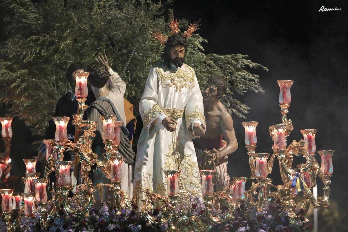 salesianosubeda's tweet photo. Felicitamos a nuestra Hermandad Salesiana del @Prendimiento por su salida Procesional del Miércoles Santo. 
#PrendimientoUbeda https://t.co/SKSGfkLpkj
