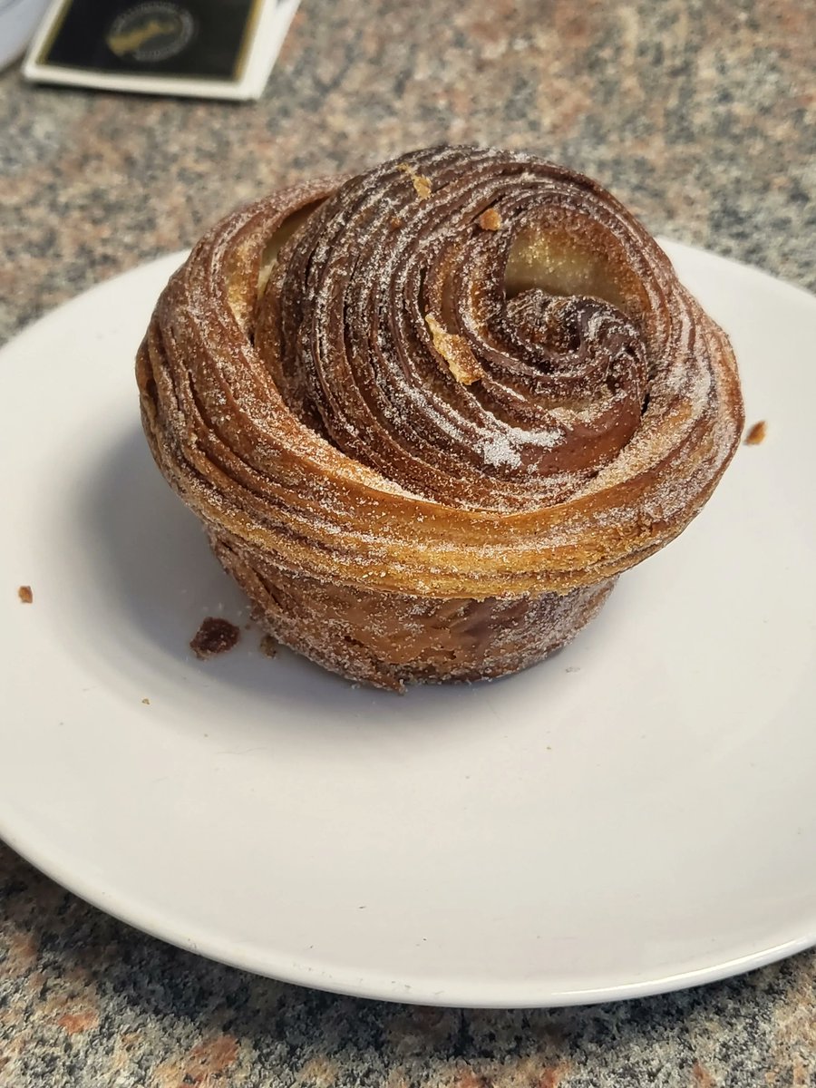 BSmithPackaging's tweet photo. Absolutely delicious Cinnamon buns from one of our lovely customers Da Bara Bakery! 😁 😍 😍 

#foodenvy #dabara #bsmithpackaging #yummy  #cinnamonbunscenes https://t.co/agegkioRJU