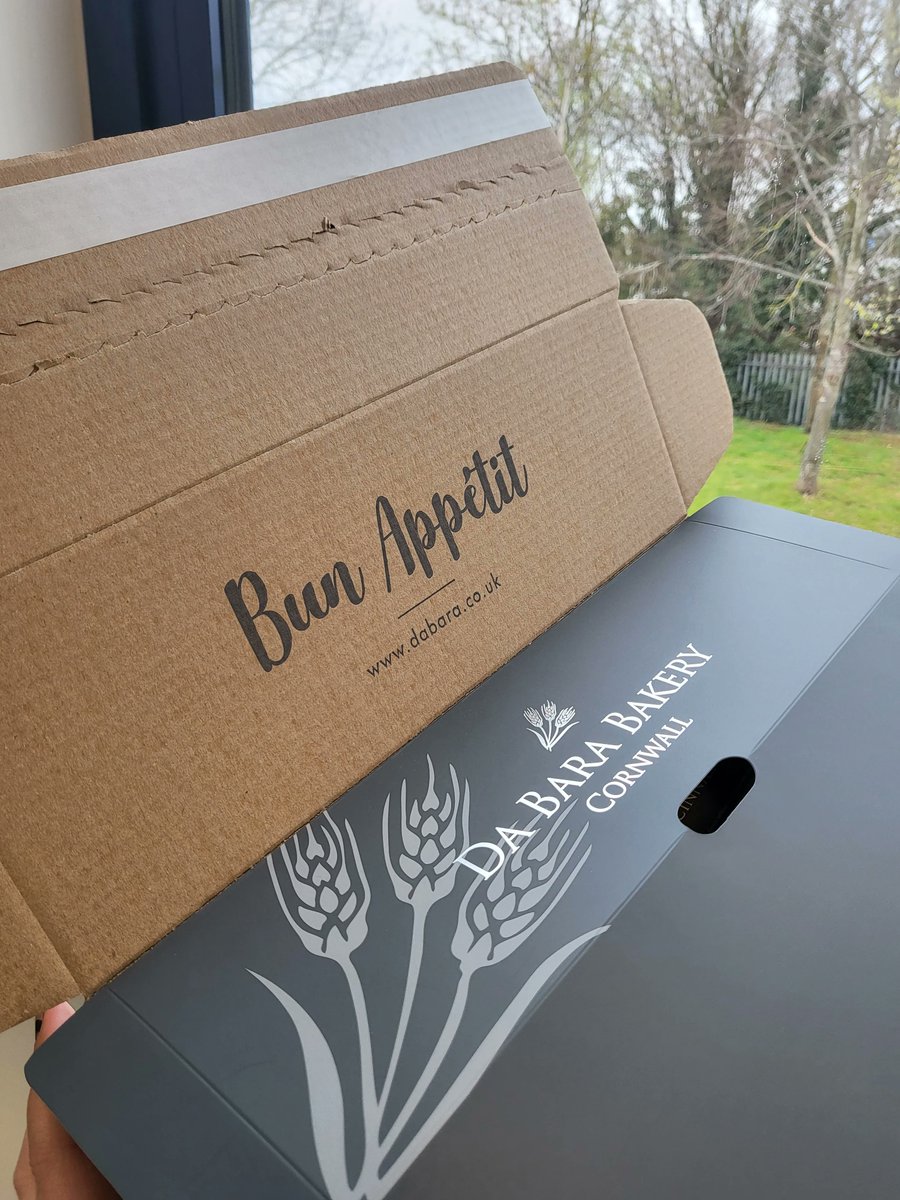 BSmithPackaging's tweet photo. Absolutely delicious Cinnamon buns from one of our lovely customers Da Bara Bakery! 😁 😍 😍 

#foodenvy #dabara #bsmithpackaging #yummy  #cinnamonbunscenes https://t.co/agegkioRJU