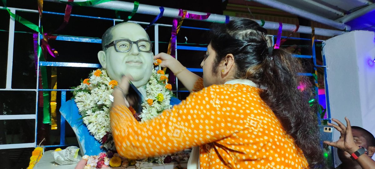 Runakhatun84's tweet photo. Some special moments of Dr. BR Ambedkar 131st Birthday Celebration on behalf of Hooghly District Trinamool https://t.co/nxUsLYJway.OBC Cell.
@MamataOfficial @abhishekaitc @AITCofficial @sayani06 https://t.co/EtvqPUn28K