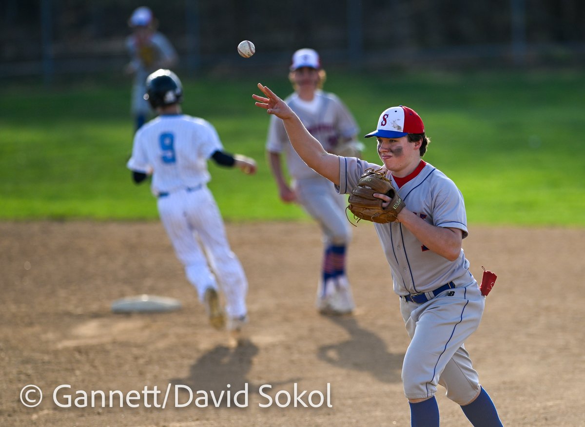 DavidSokol3's tweet photo. PHOTOS: Somerville High School baseball plays Medford at Playstead Park #wickedlocal #wickedlocalsomerville #gannett #somervillejournal
https://t.co/DNskCnFm1n https://t.co/zouoXXj0wX
