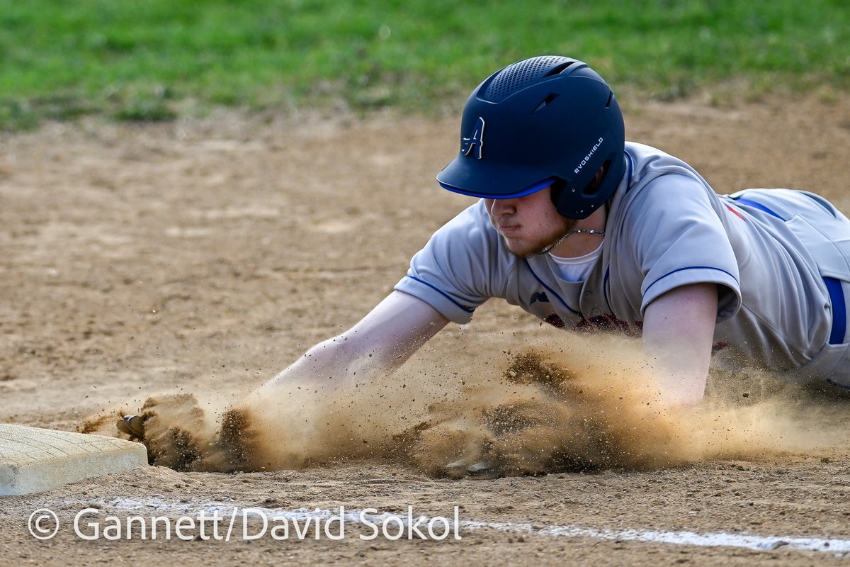 DavidSokol3's tweet photo. PHOTOS: Somerville High School baseball plays Medford at Playstead Park #wickedlocal #wickedlocalsomerville #gannett #somervillejournal
https://t.co/DNskCnFm1n https://t.co/zouoXXj0wX