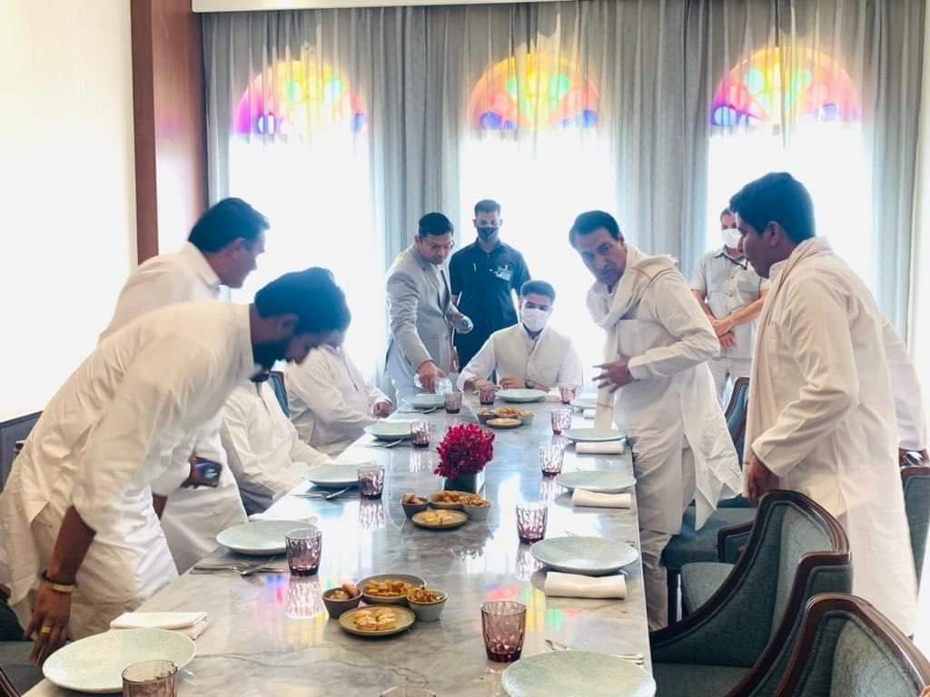 DipendarLagriya's tweet photo. मानसरोवर जयपुर में नवनिर्मित हयात रेजेंसी होटल की लॉन्चिंग में पहुंचे मुख्य अतिथि श्री @SachinPilot जी https://t.co/vfawPORJjQ