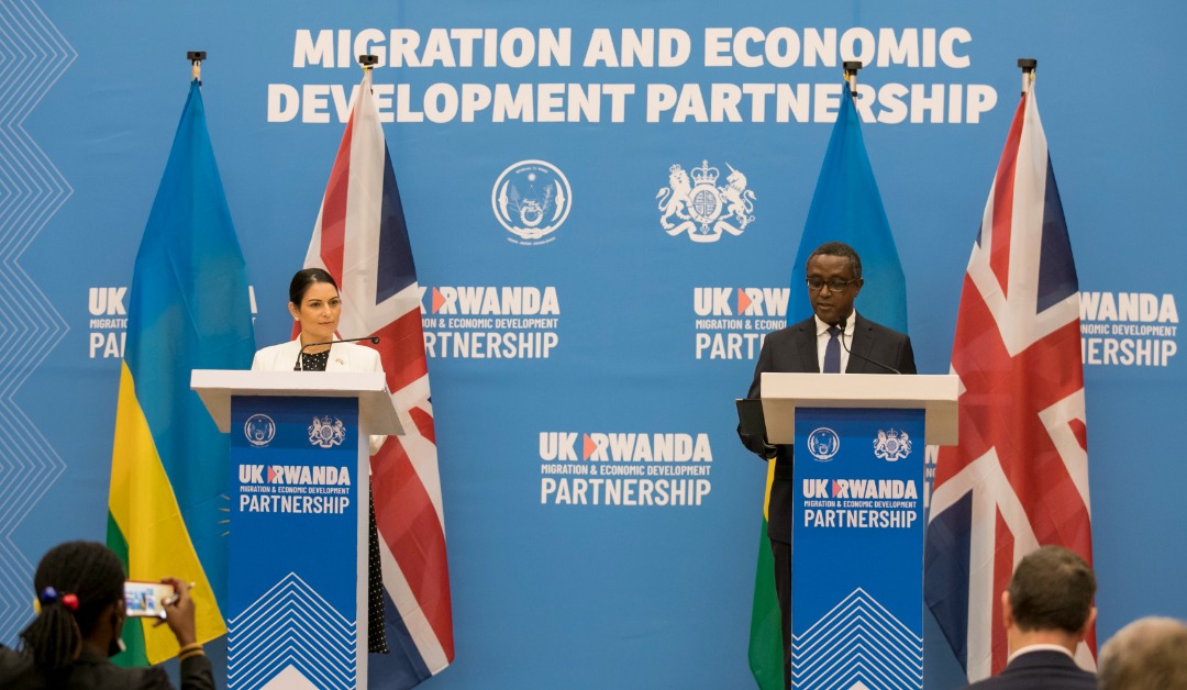 RwandaGov's tweet photo. The Government of #Rwanda has signed a bold new partnership with the United Kingdom which will take an innovative approach to address the global migration crisis from the roots, by tackling global inequalities of opportunity that drive economic migrants to leave their countries. https://t.co/uJtEg9hQJG