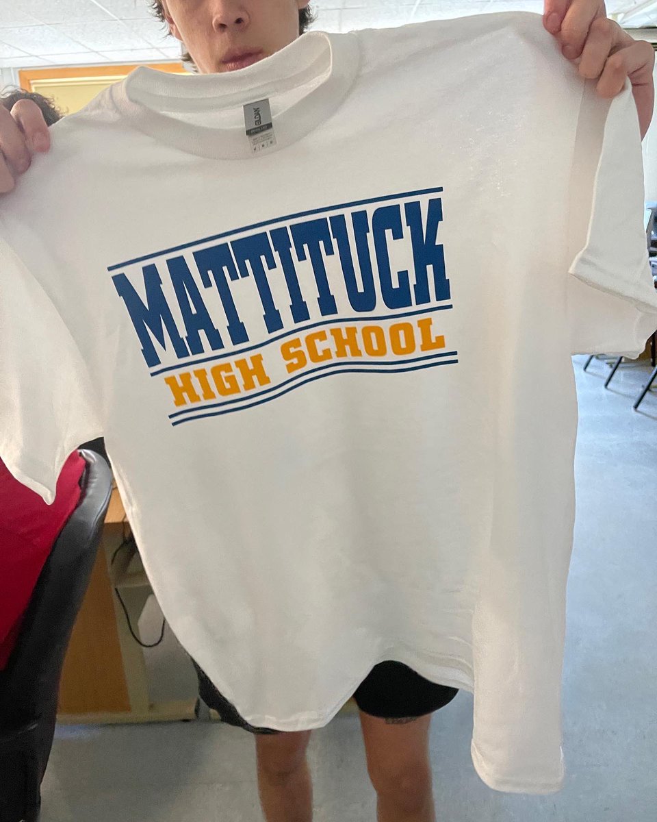 MHSBusiness1's tweet photo. Tucker swag in VE class https://t.co/jmTG2HbDUw