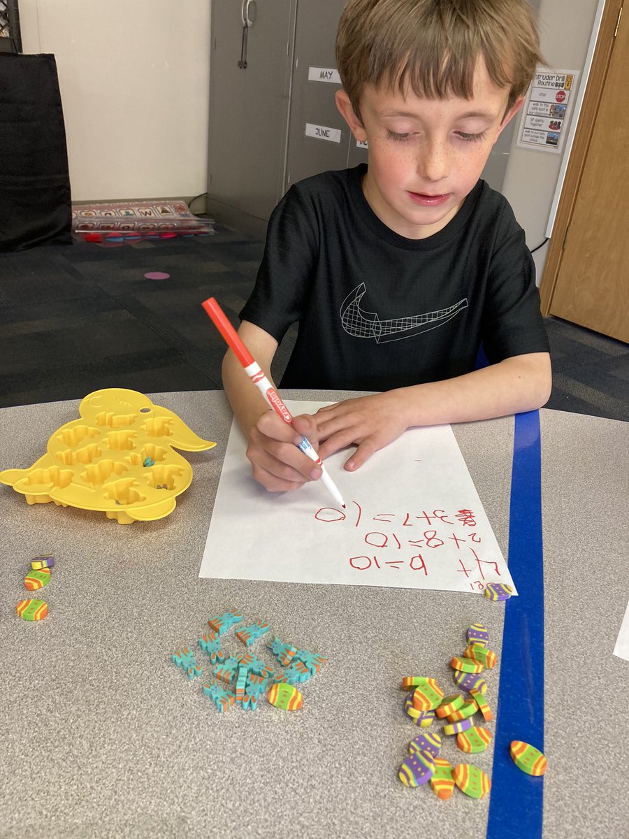 MrsBruggeman379's tweet photo. Making 10 with π°
#usd379 #lincoln379 #happyclassrooms #iteachkinder #iteachkindergarten #kansasteacher #making10 https://t.co/0GkLo9Dg8Y