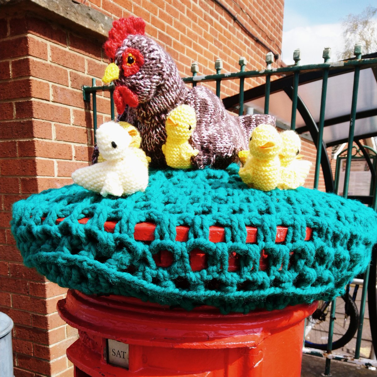 A topical topper on the post box at Alford today. We have just posted out the last of the Hunts Coaches day trip brochures mailshot. If that wasn't enough to brighten the day, these Easter Chicks will. #mailshot #daysout #daytrips #crochet #easter #funcrafts #brochures #coachtrip
