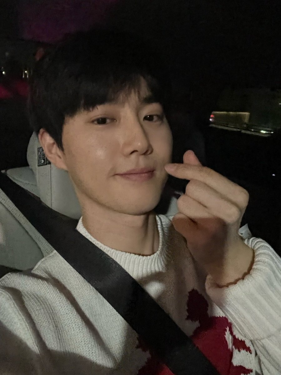 forkimbunny's tweet photo. 💌🐰

I'm so happy https://t.co/DxxijHyrkf