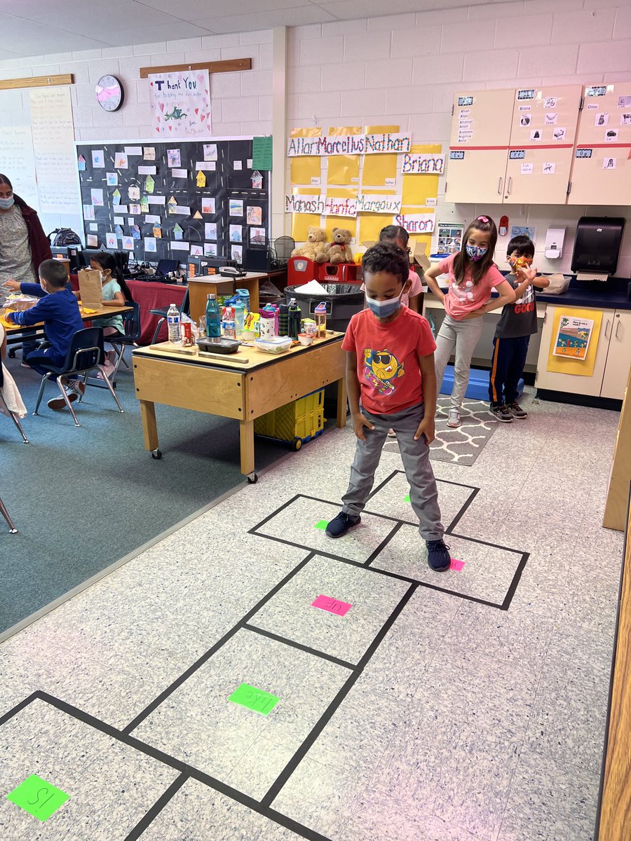 We are a community of readers and writers loved seeing how excited my kids were to try out new literacy centers. Sight word hopscotch and swat the sight word we’re big hits! ⁦<a href="/DogwoodFairfax/">DogwoodES FairfaxVA</a>⁩ ⁦<a href="/FCPSRegion1/">FCPS Region 1</a>⁩