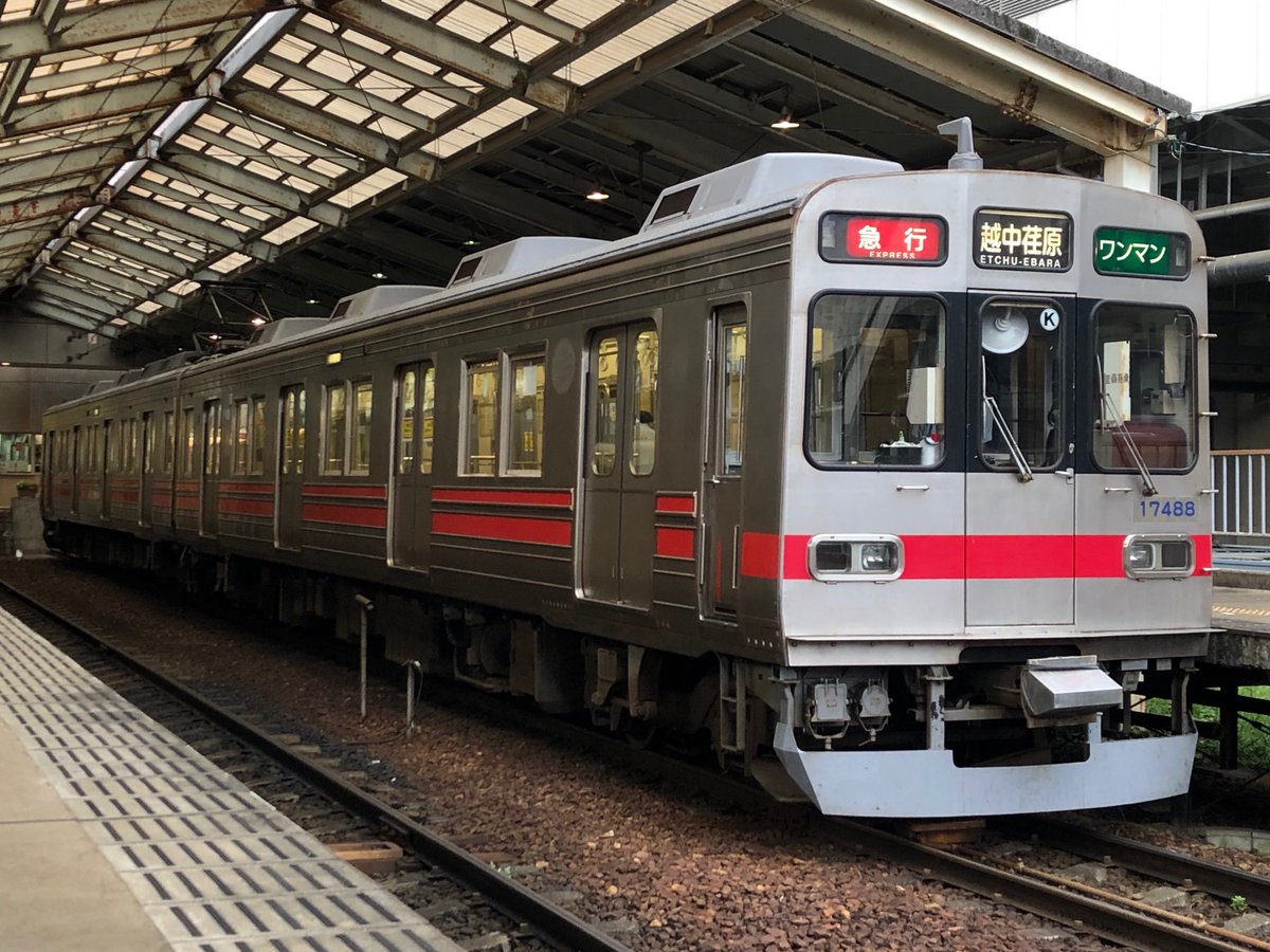 急行もですね。 #富山地方鉄道 #16010形 #17480形 #8590系