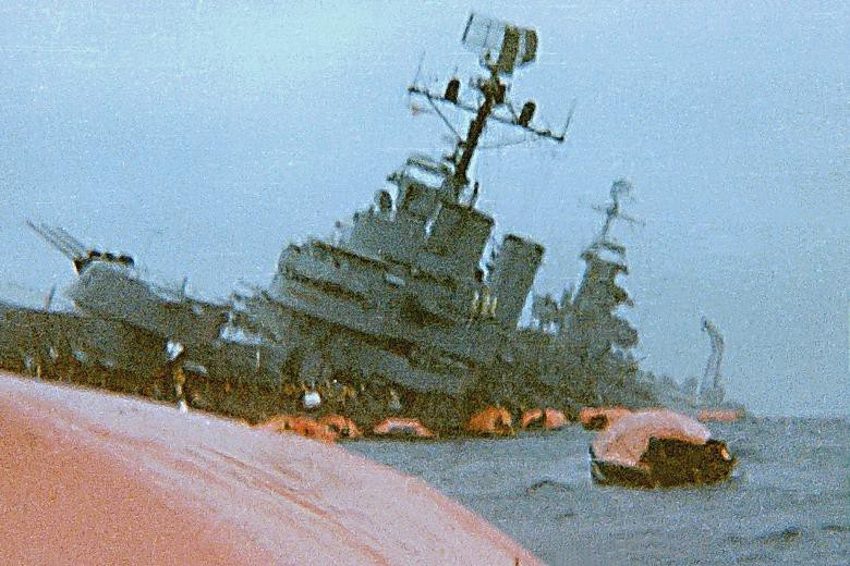 #ships #OTD #FalklandsWar - 41 years ago already... May 2, 1982 - #RoyalNavy nuclear submarine Conqueror torpedoes and sinks Argentina's 12,240-ton General Belgrano (ex-USS Phoenix, a Brooklyn-class light cruiser and veteran of Pearl Harbor). 323 killed.
