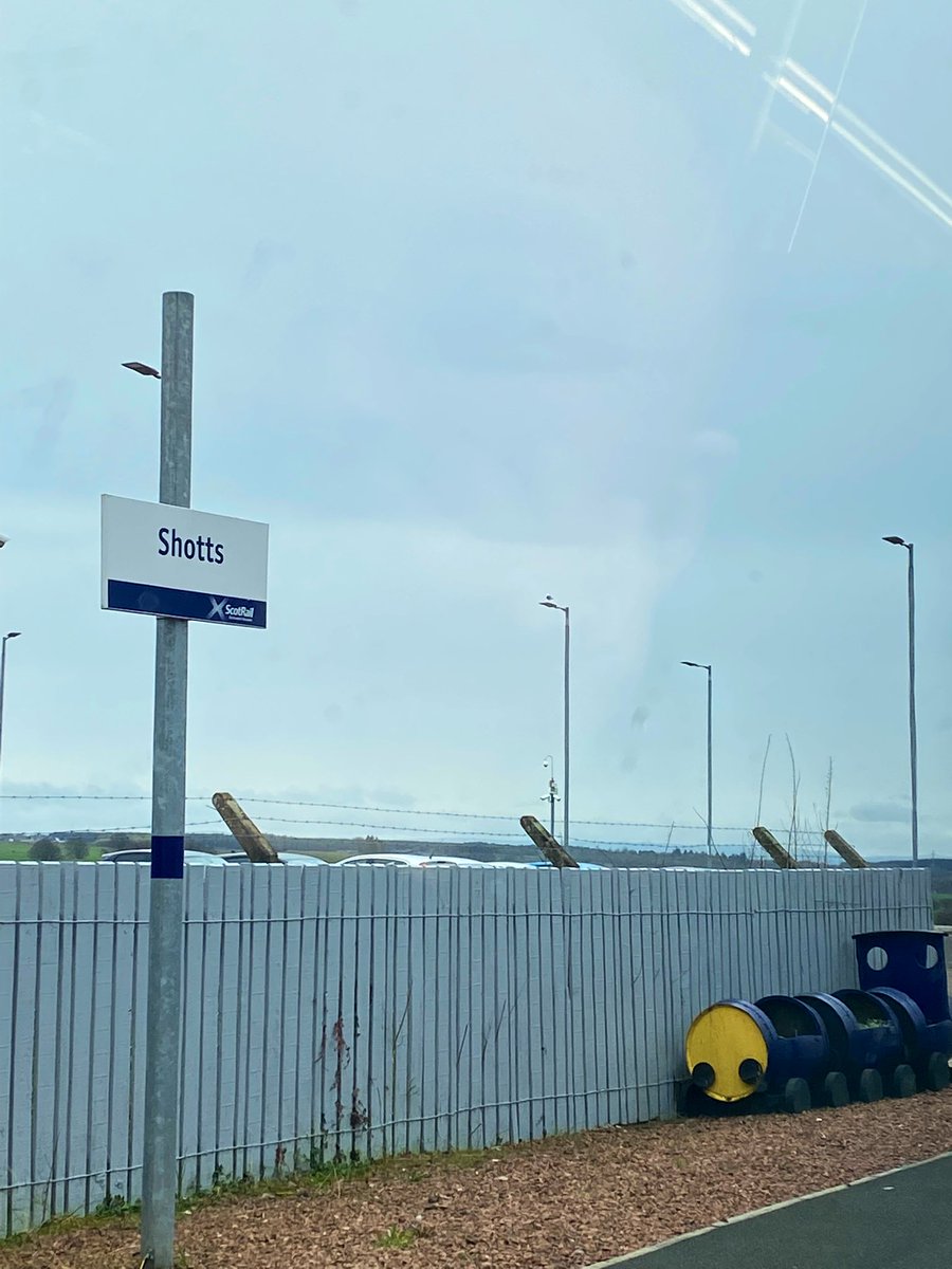 mariaberbece1's tweet photo. Shots shots shots! Good way to start my #Glasgow trip!🧂🍋 
also lovely conductor on the 12:28 from EDB to #GlasgowCentral🪄 @ScotRail https://t.co/8FT5tiV4Eu