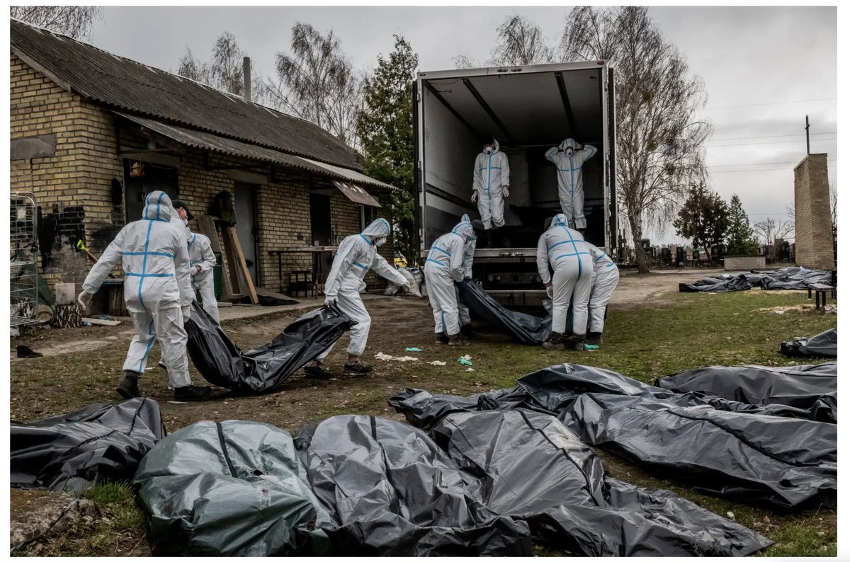 Cliff Levy (@cliffordlevy) on Twitter photo âUkraine is a crime scene,â the chief prosecutor of the International Criminal Court said after visiting Bucha, where the authorities are working to exhume bodies from communal graves.
nyti.ms/3uI1Tan
Photo by <a href="/berehulak/">Daniel Berehulak</a> âUkraine is a crime scene,â the chief prosecutor of the International Criminal Court said after visiting Bucha, where the authorities are working to exhume bodies from communal graves.
nyti.ms/3uI1Tan
Photo by <a href="/berehulak/">Daniel Berehulak</a>