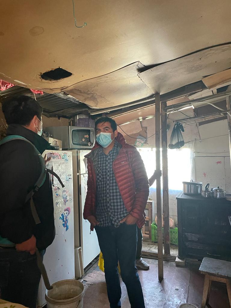 MDSAysen's tweet photo. #ProgramaHabitabilidad: Profesionales de @mdsaysen
@fosis_aysen y @MunicipCochrane
atendiendo a los usuarios que son parte de la convocatoria 2021 en la comuna, junto al alcalde #JorgeCalderon.
Más en: https://t.co/7J7ZrnVkcs https://t.co/V4h1x1XENt