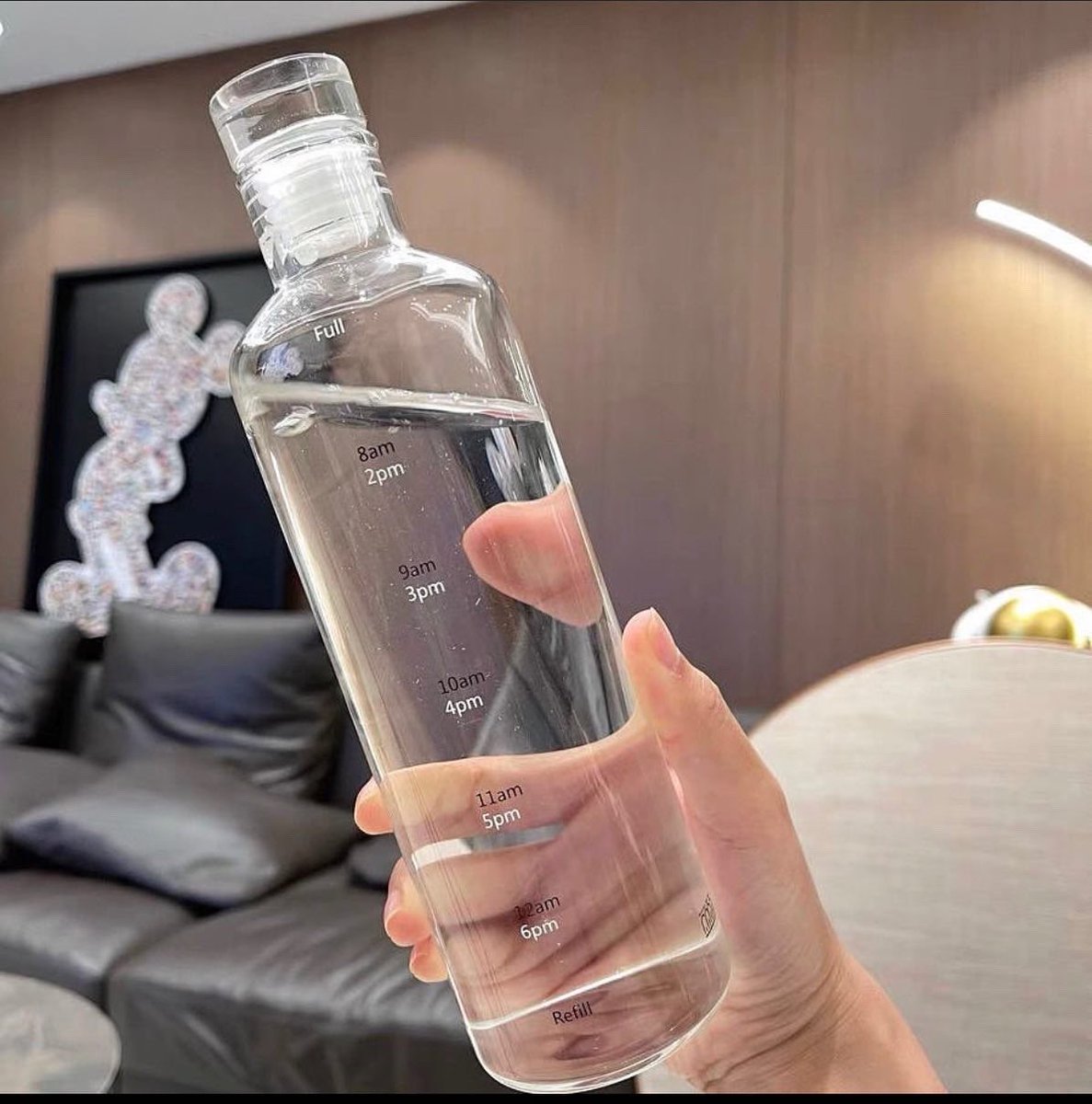 Tiwarewa_NG's tweet photo. CLEARANCE SALES!!!

750 ml clear plastic bottles with time indicators.

Was 2500 NGN now 2000 NGN
Send a dm to order https://t.co/LpqN92hwVo