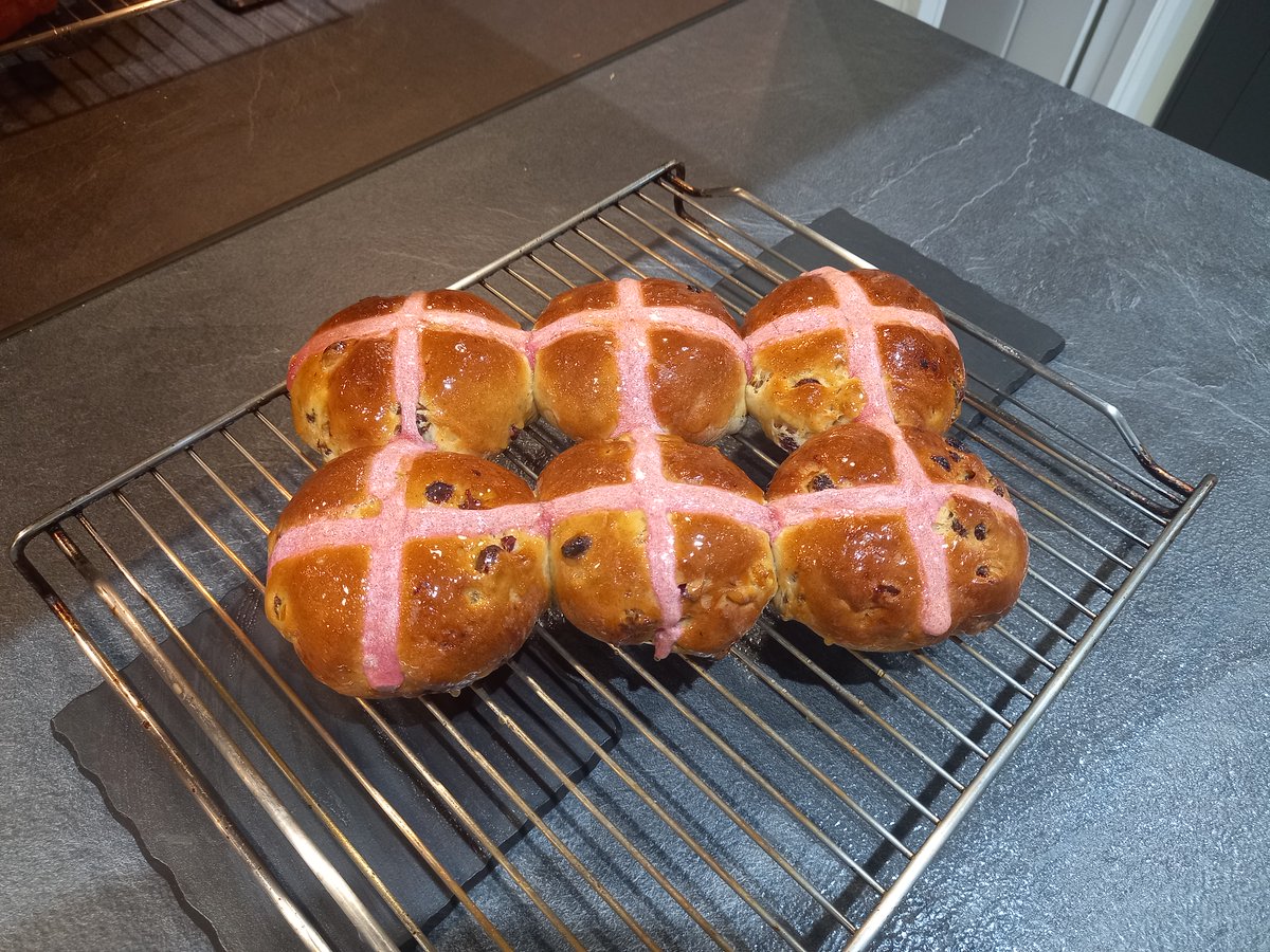 BoltBurdonKemp's tweet photo. This month's #BakingForElevenses was an #Easter Extravaganza! We had cupcake lambs, creme egg brownies, mini egg cookies, hot cross buns and carrot cake cupcakes. Delicious!
To find out more about #LifeatBBK click here: https://t.co/ooFJ0C6GIB
#BBKBakingClub https://t.co/5Em9UjRoIp