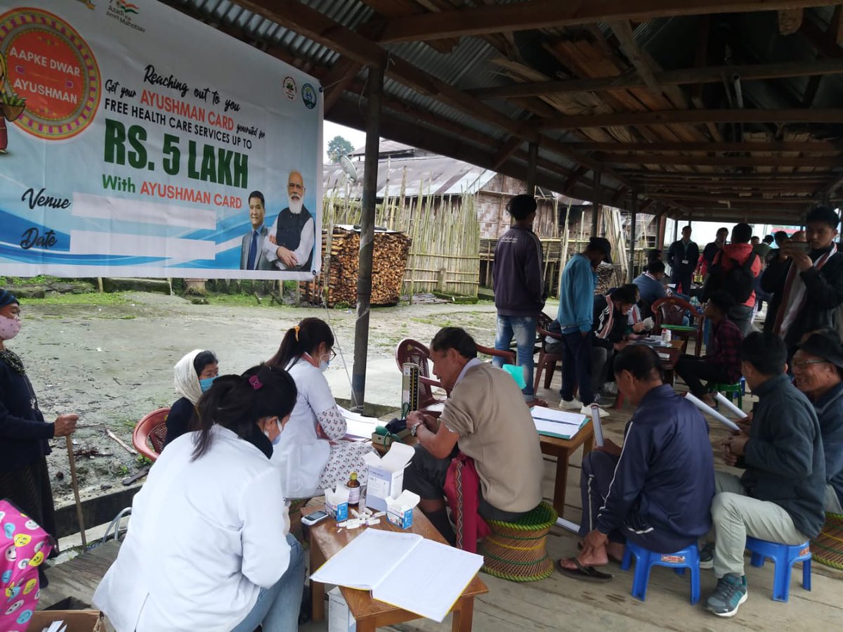 Lower_Subansiri's tweet photo. Apatani Youth Association conducted a 20 day free Health screening across Ziro valley. 1,350 were screened for blood pressure , blood sugar etc,142,most of them being adamant refusal cases were vaccinated for Covid-19 vaccination .116 got enrolled  under CMAAY. https://t.co/9ukXCORe93