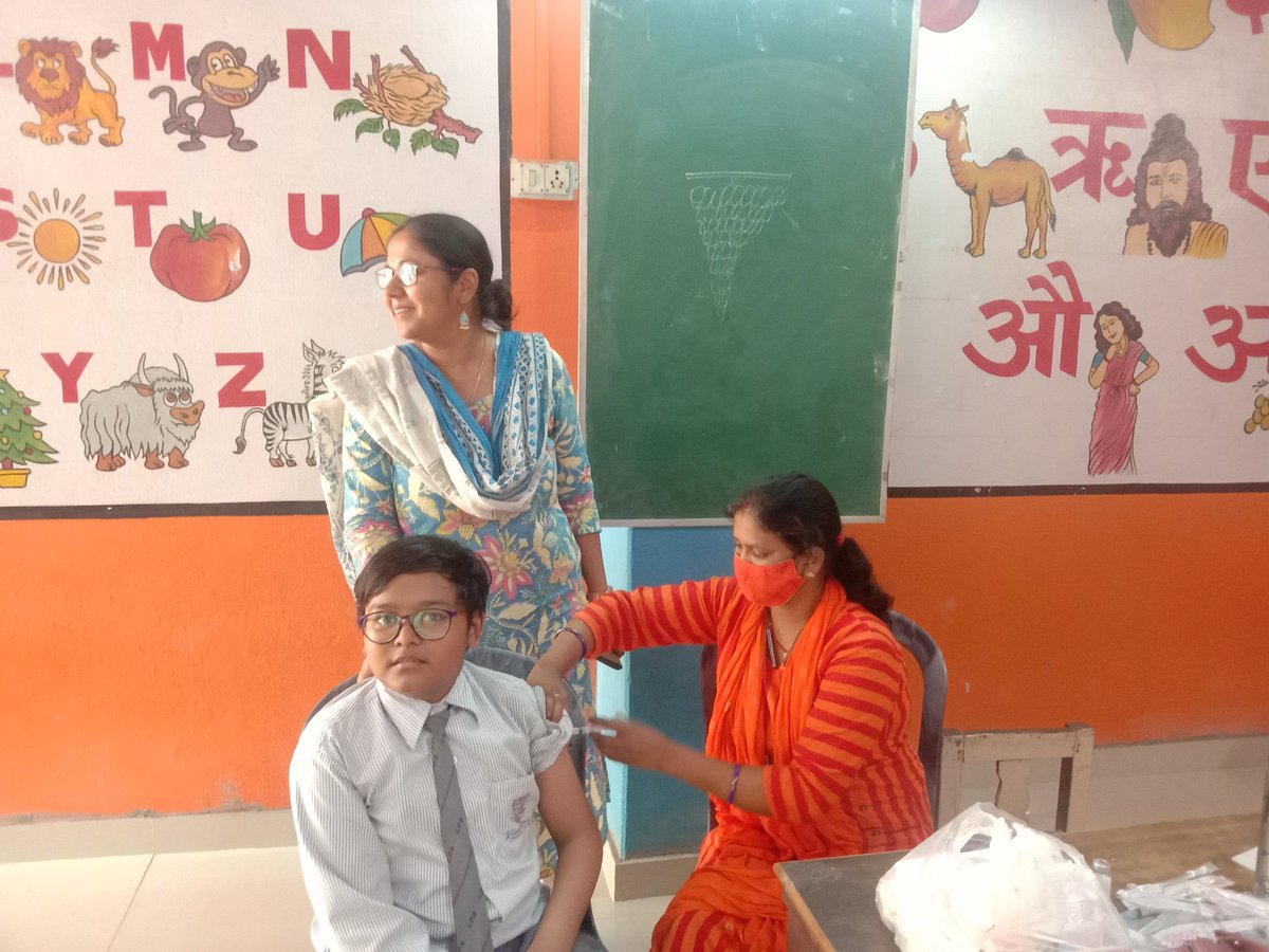 neerajspeak's tweet photo. #Avyan ने लगवाया वैक्सीन का पहला डोज #Corona #vaccinated https://t.co/Z73ucATiPK