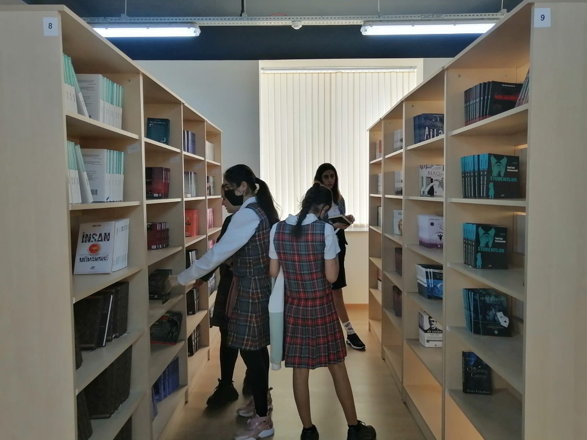 SumqayG's tweet photo. Sumqayıt məktəblilərinin Peşə Təhsil Mərkəzinə növbəti ekskursiyası təşkil edildi. https://t.co/2www3UQQnp
