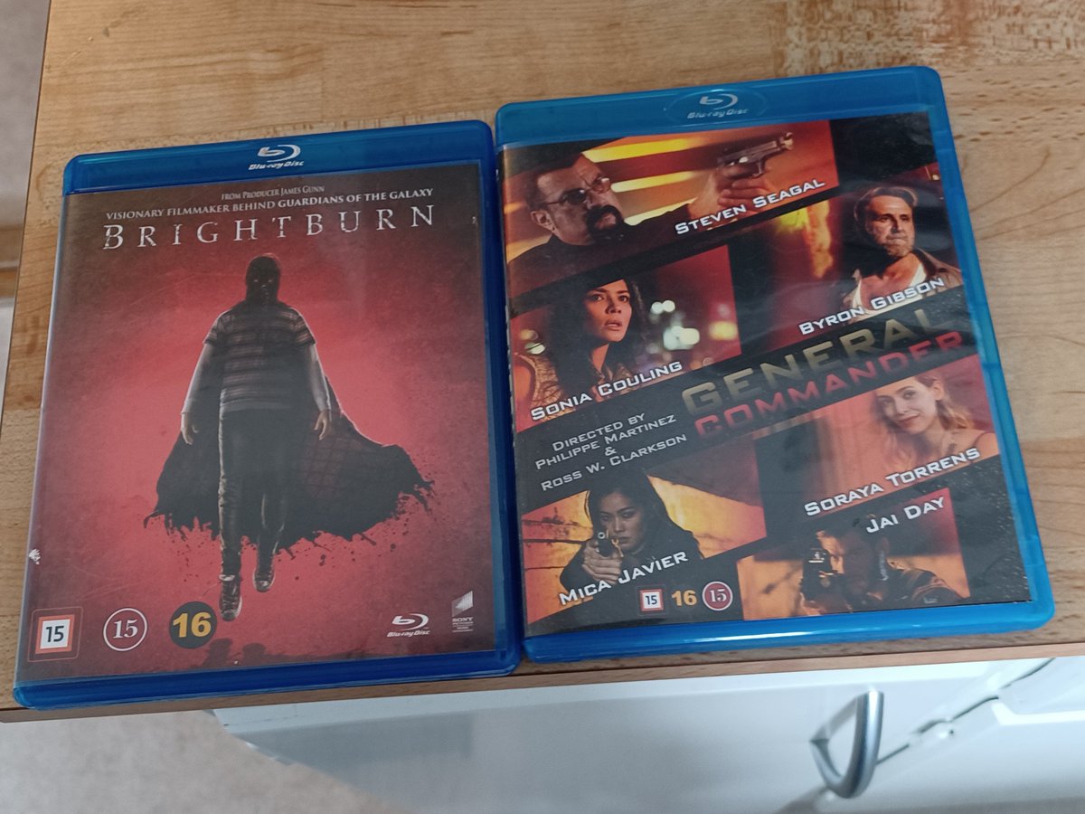 XxxxPLAYBOYxxxX's tweet photo. Found the last #fiftyshadesofgrey movie on #4k today #fiftyshadesdarker had the slipcover too.
#brightburn #generalcommander https://t.co/I8mQ4Qzzh9