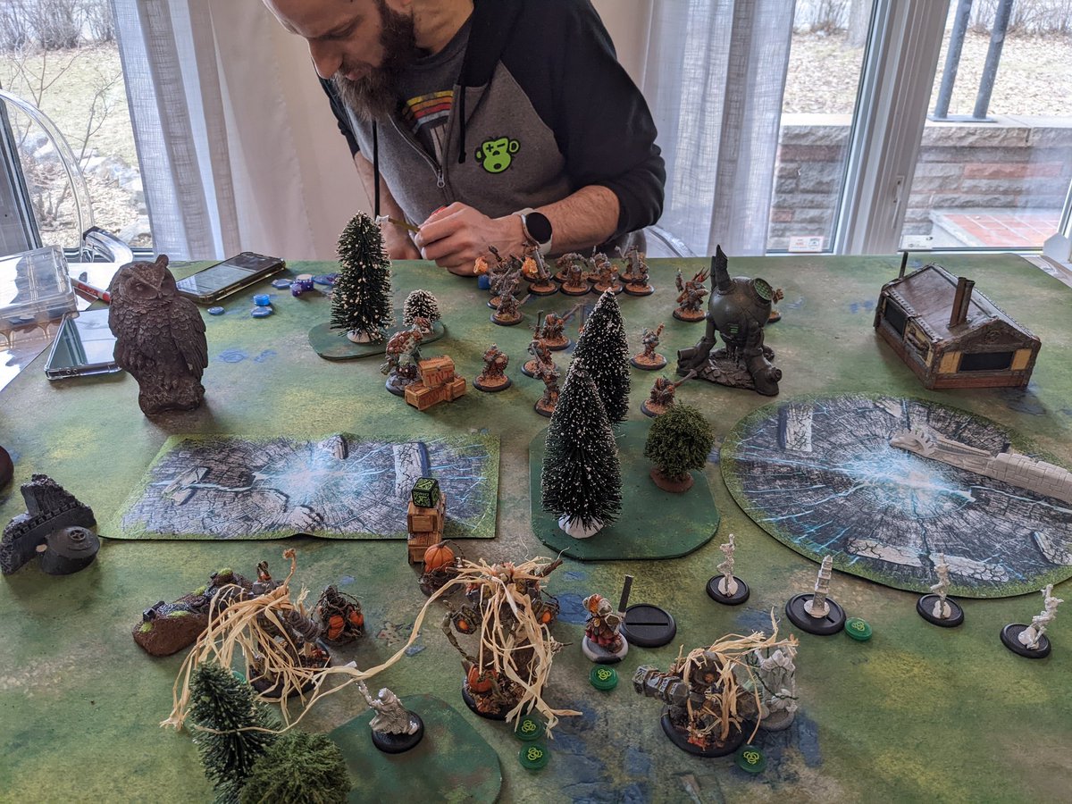 KyleTheKaiju's tweet photo. A few shots from this weekends #brawlmachine #warmahordes practice games! Circle has always been my first n greatest love and it felt great playing them again after spending so much time with grymkin and minions.
#HauntedHallows #CircleofOrboros @privateerpress https://t.co/XDslKx71S3