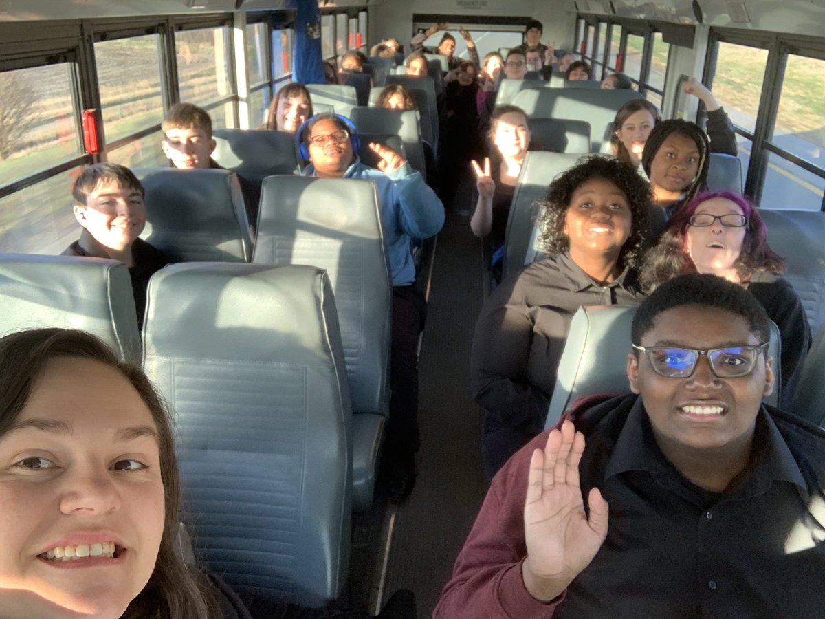 JCBlueJayBands's tweet photo. A beautiful sunrise to send us off to State Large Group in Lawrence, KS today! #WeLoveBand #BeBoldBeBlue https://t.co/GKfZsvWhBL