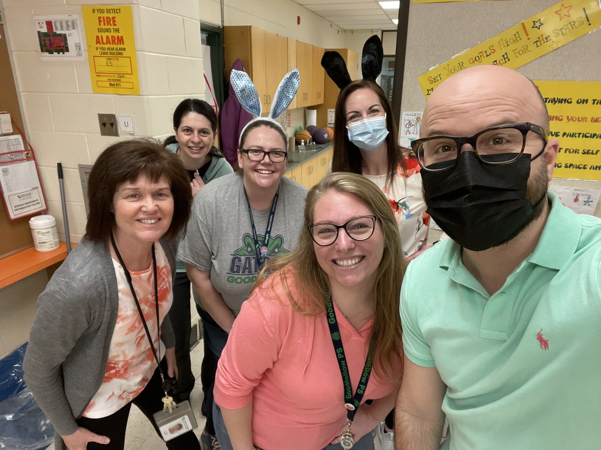 Happy Thursday! The hip-hoppin🐰 <a href="/GoodfellowPS/">Goodfellow P.S.</a> Primary department wishes you a terrific long weekend! #teamworkmakesthedreamwork
