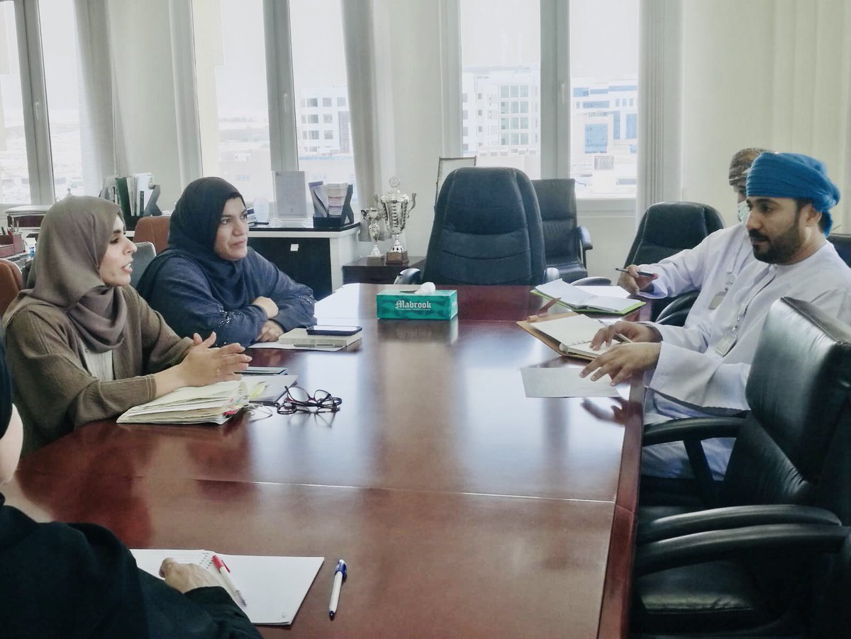 SEN_Continous's tweet photo. جانب من لقاء الفريق الفني لمناقشة بدائل المقياس الوطني للكشف عن الطلبة الموهوبين في التعليم المدرسي https://t.co/aZs3kdovcS