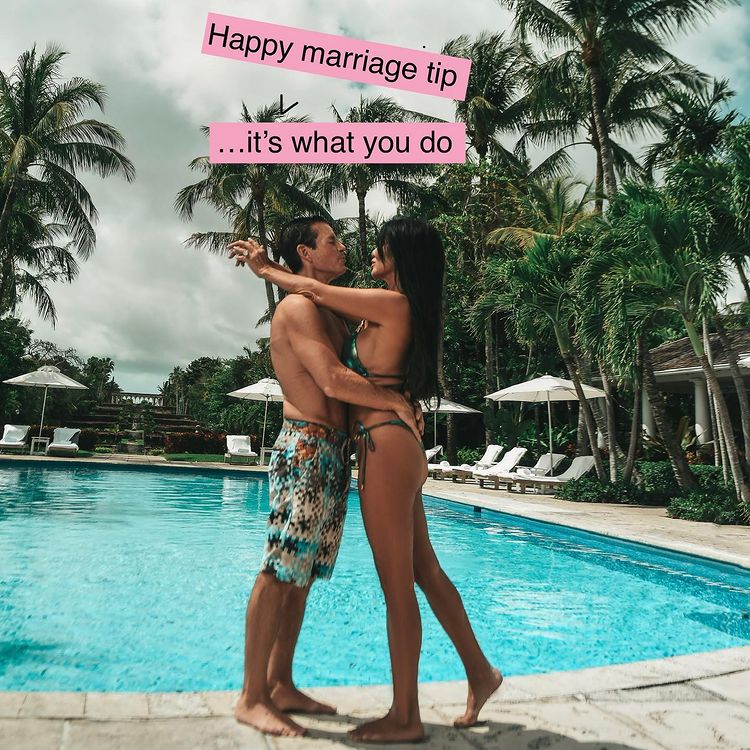 AnnKaplan_OwnIt's tweet photo. Almost 20 years married…and happy…it’s a balance of a sense of humour and picking your battles (swipe to see). #happilymarried #marriagetips #whyknot #pickyourbattles #beingmarried #husbandandwife #thinkonethingsayanother https://t.co/HXRKGnoDMh