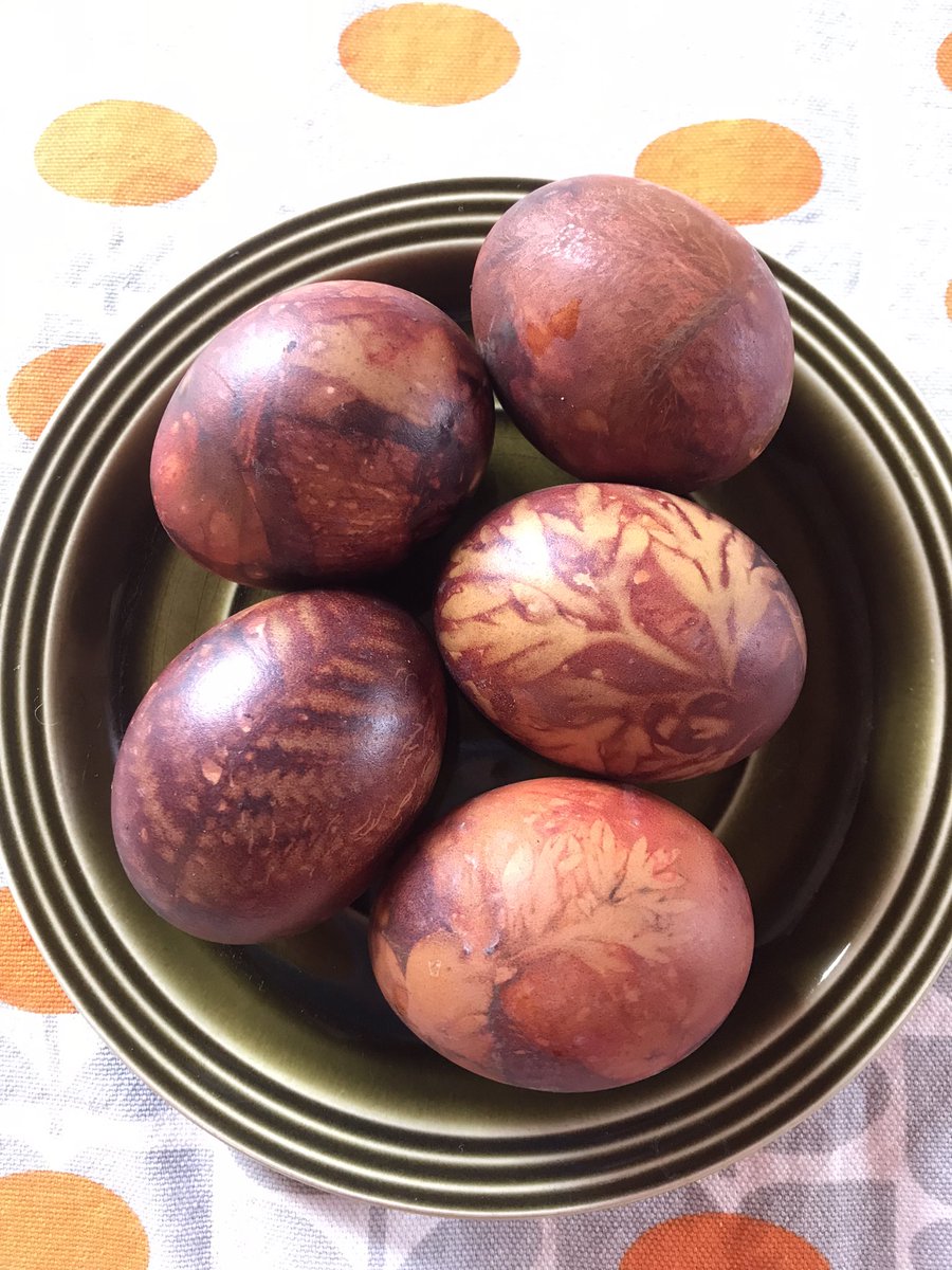MaryWestview's tweet photo. My mum is staying with me after some surgery. We decided to decorate eggs, like we used to 50yrs ago 👩👧. #PaceEggs https://t.co/RWf73vgFTC