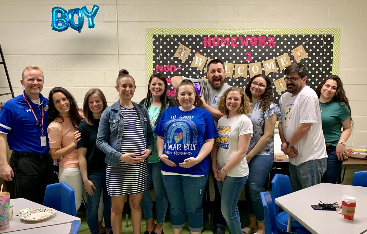 iHeart6thGrade's tweet photo. Love this team @HBMSWarriors @MrsTalmoHB @countingwithcl1 @Stephens10915 @MrNewcott @MrsCasperHB @MsBlacknall @MrsMedinasclass 💙💗💙 https://t.co/R5O0W32NUN