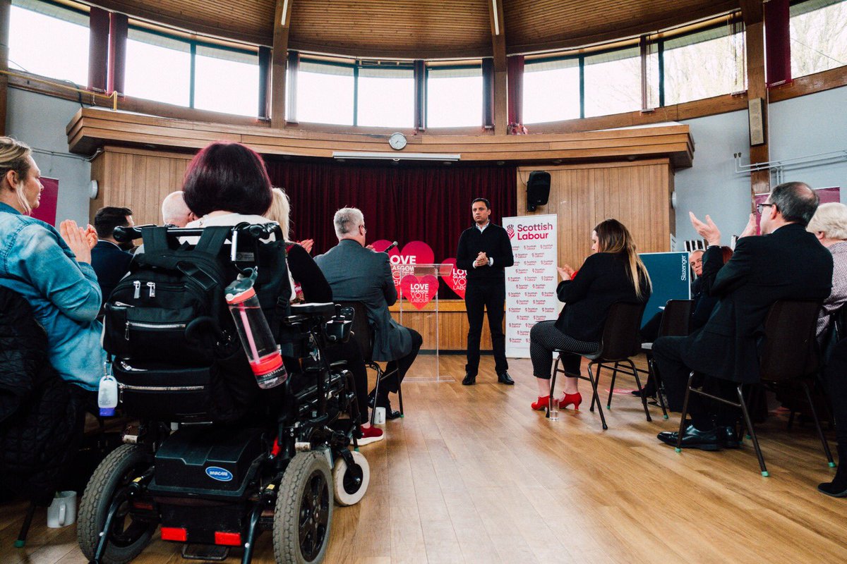 I love Glasgow – it deserves better than this SNP administration.

Great to speak at the launch of <a href="/Labour_GCC/">Glasgow Labour Group</a>’s fantastic manifesto.

Vote Scottish Labour on May 5th to elect real local champions to put Glasgow first. #LoveGlasgowVoteLabour
