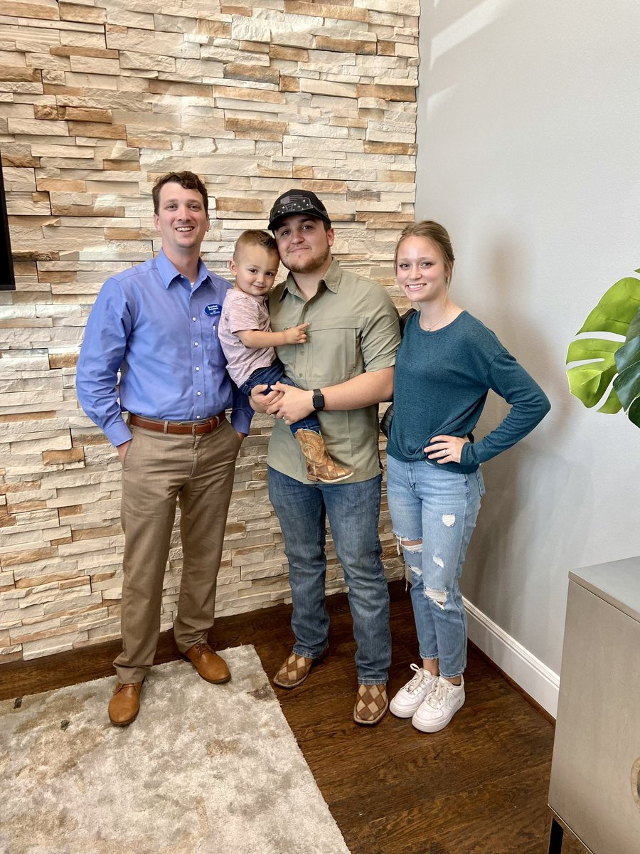 dfloresiii's tweet photo. Next step is building our dream home! https://t.co/UHXUdydU1I