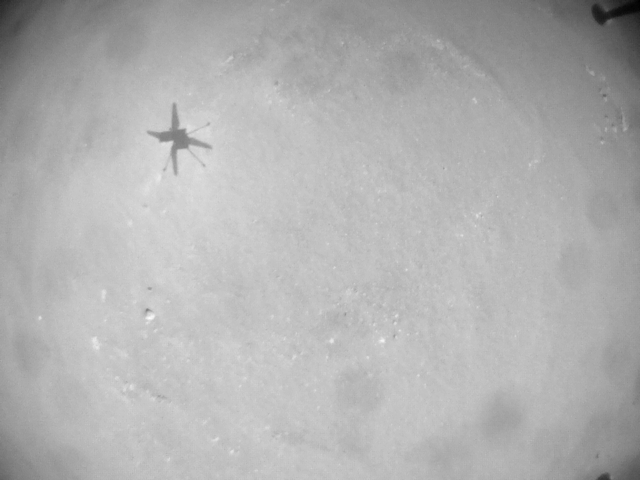 SPACE.com tweet media