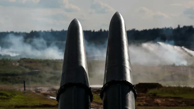3CatInfo's tweet photo. Rússia amenaça de desplegar armes nuclears si Suècia i Finlàndia entren a l'OTAN https://t.co/j5vJZju0Hc https://t.co/UKCE7VYagH