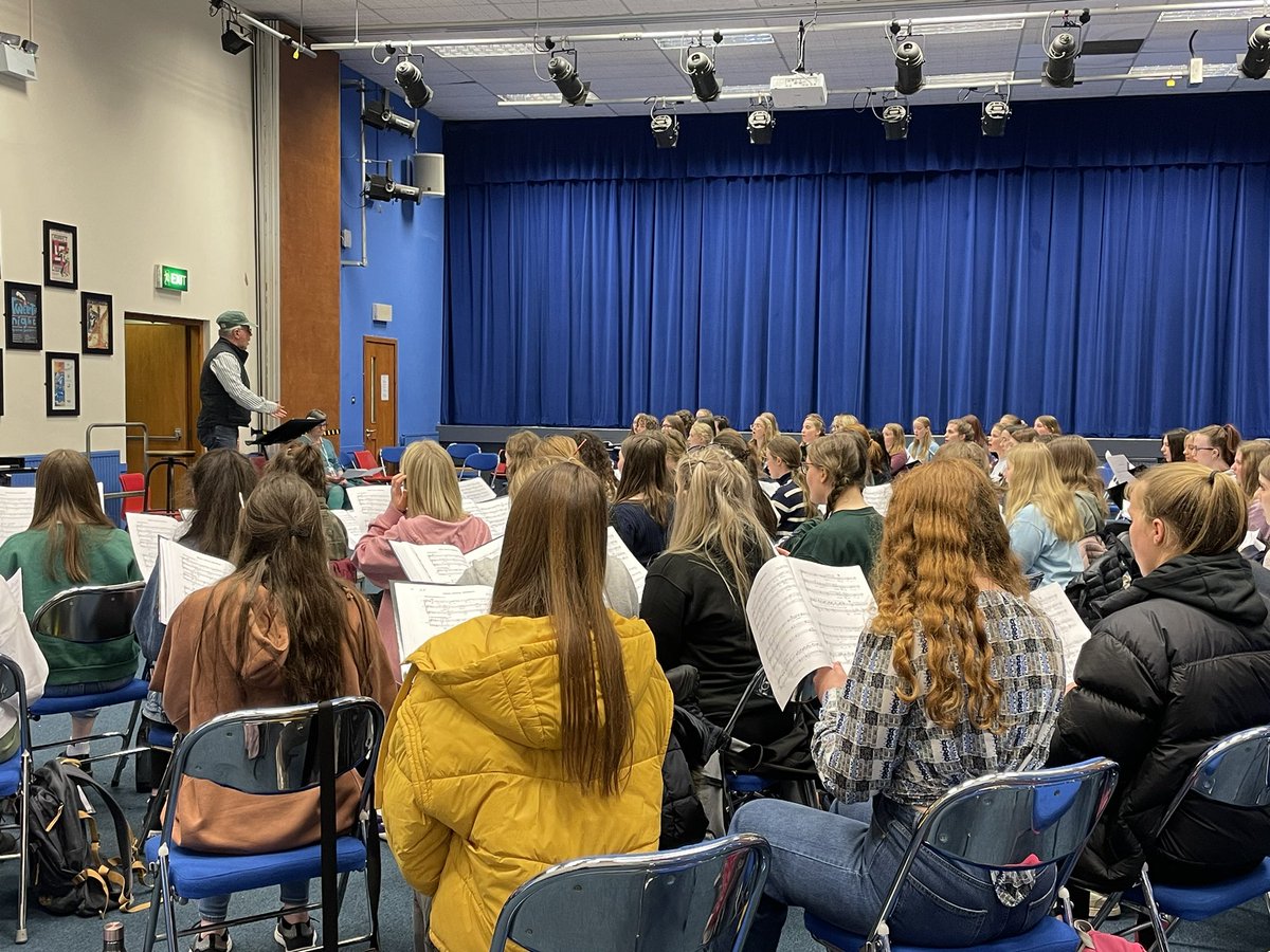 The National Girls Choir is rehearsing ‘Baloo, lammy, balylalow’, a stunning new arrangement of a traditional Scottish text by <a href="/clairemccue/">Claire McCue</a>. Hear the premiere this Saturday <a href="/GCHalls/">GlasgowConcertHalls</a>! 🏴󠁧󠁢󠁳󠁣󠁴󠁿

🎟 nycos.co.uk/events/nycos-n…