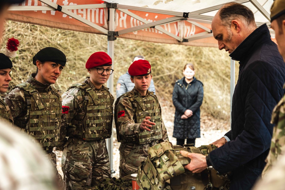 Defence Equipment & Support tweet media