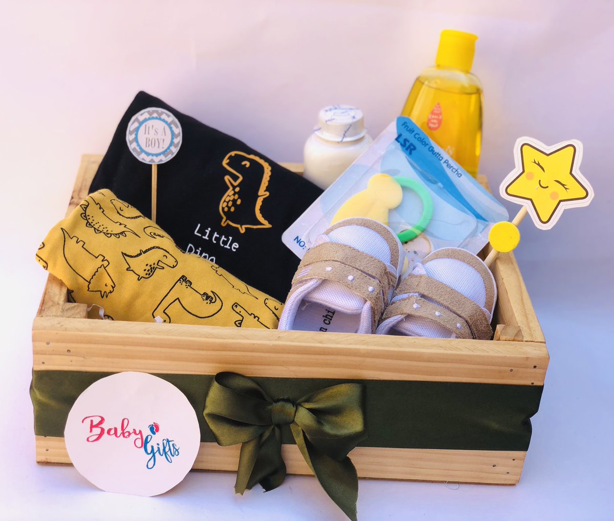BabyGifts8's tweet photo. هدية صنعت بحب و قُدِمت بحب💙
التميز هدفنا 🎁🤩

💙Avalible
0 to 3 Months
#BabyGifts 
لطلب 👇👇👇👇👇👇👇👇👇👇
https://t.co/gQ7aK9epQD
💬0962283250

#BabyGifts #babyboy  #baby #teddybear #newborn #baby #هدايا_العيد  #kids #هدايامواليد #babyshower #yellow #giftbox #giftbaskets https://t.co/9B6Udt6cGY