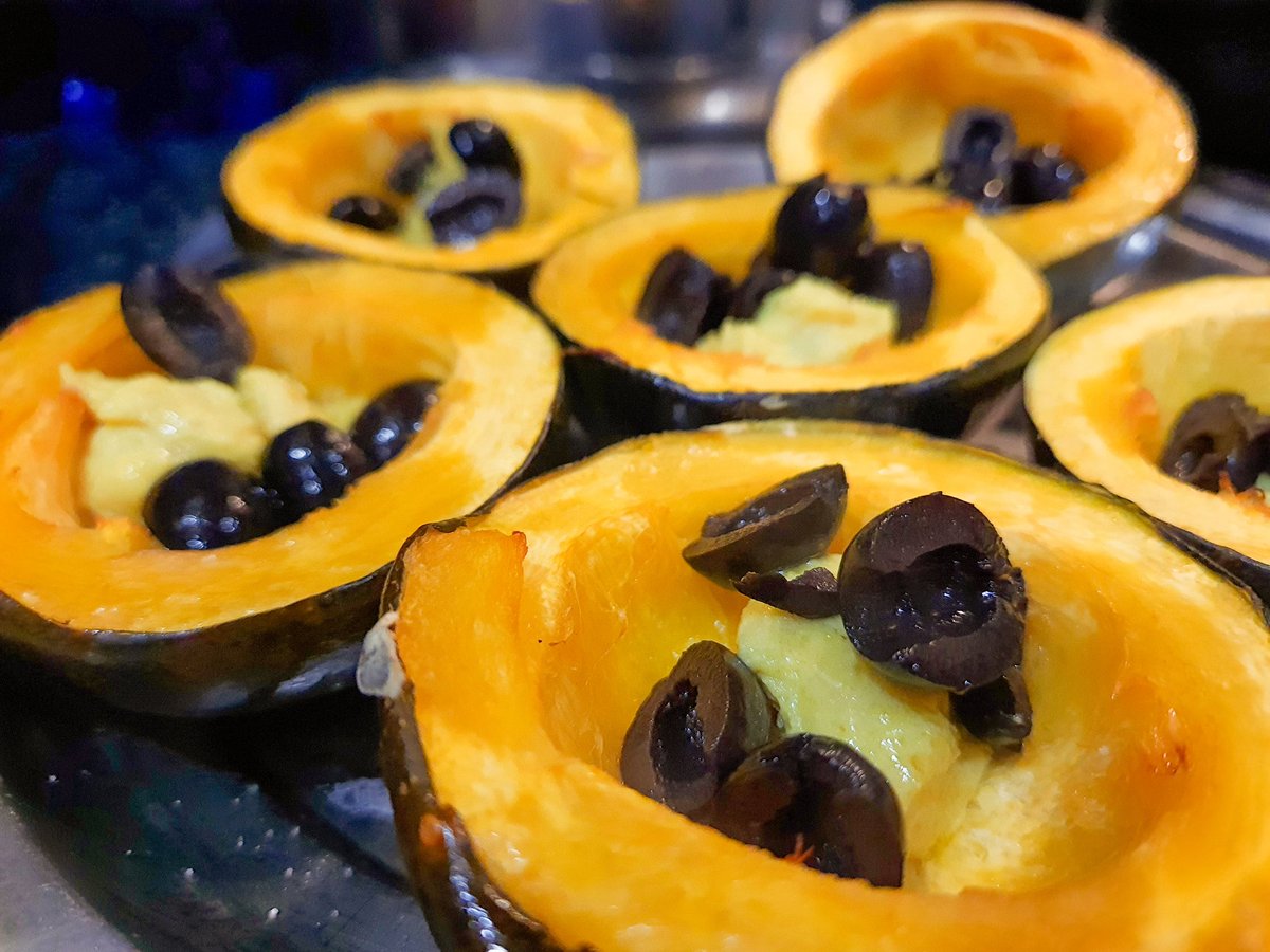 HotPooriz's tweet photo. Gem squash & Meethe chawal on #BaisakhiFestival
Recipe:https://t.co/B0yYtySEcw
#Gemsquash is loaded with nutrients that our livers can easily store. High in carotenoids that #protectliver cells from damage #Baisakhi2022 #stuffedgemsquash #squashrecipe https://t.co/7C4INeEaPm