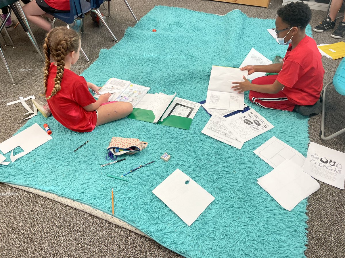 KoesterMrs's tweet photo. Inspired by our seventh grade readers from Stiles, our kids are creating their own books! They are creating biography graphic novels in connection with our social studies unit. THIS is what writing workshop should look like.   @Parkside_ES @StilesSpartans https://t.co/HzjlTNYt22