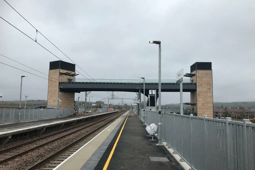 ncedigital's tweet photo. Rail | @BAMNuttall close to finishing new Scottish station on East Coast Main Line
Full story: https://t.co/yHd5CJoQsh
#reston #ecml #scotland #scotsrail https://t.co/6u4PGMy4rj