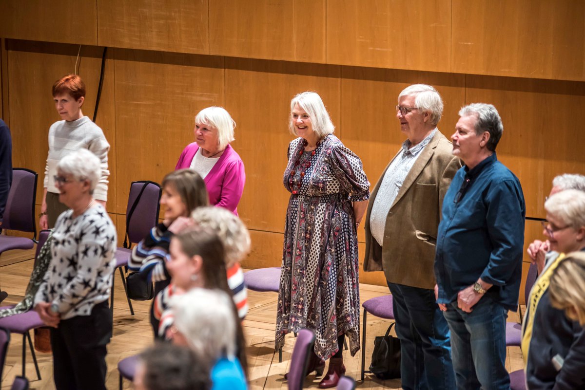 TenebraeChoir's tweet photo. #ThrowbackThursday  - to a wonderful #TenebraeEffect singing workshop,  with our #AssociateArtists meeting new friends at @BridgewaterHall #Manchester last week🎶😃

#tenebraeat20 #choir #choral #workshop #singing 
📸Chris Payne https://t.co/pONMbzCf6r