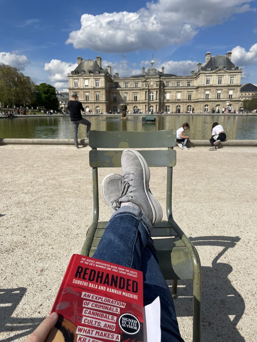LeAnnSL's tweet photo. Trying to find some Zen in the Jardin du Luxembourg with my murder book. #redhandedthepod https://t.co/Dhiu1Nshad
