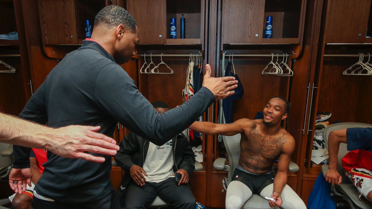 PelicansNBA's tweet photo. Keep It Going ✈️ https://t.co/lEYaxWvVx8
