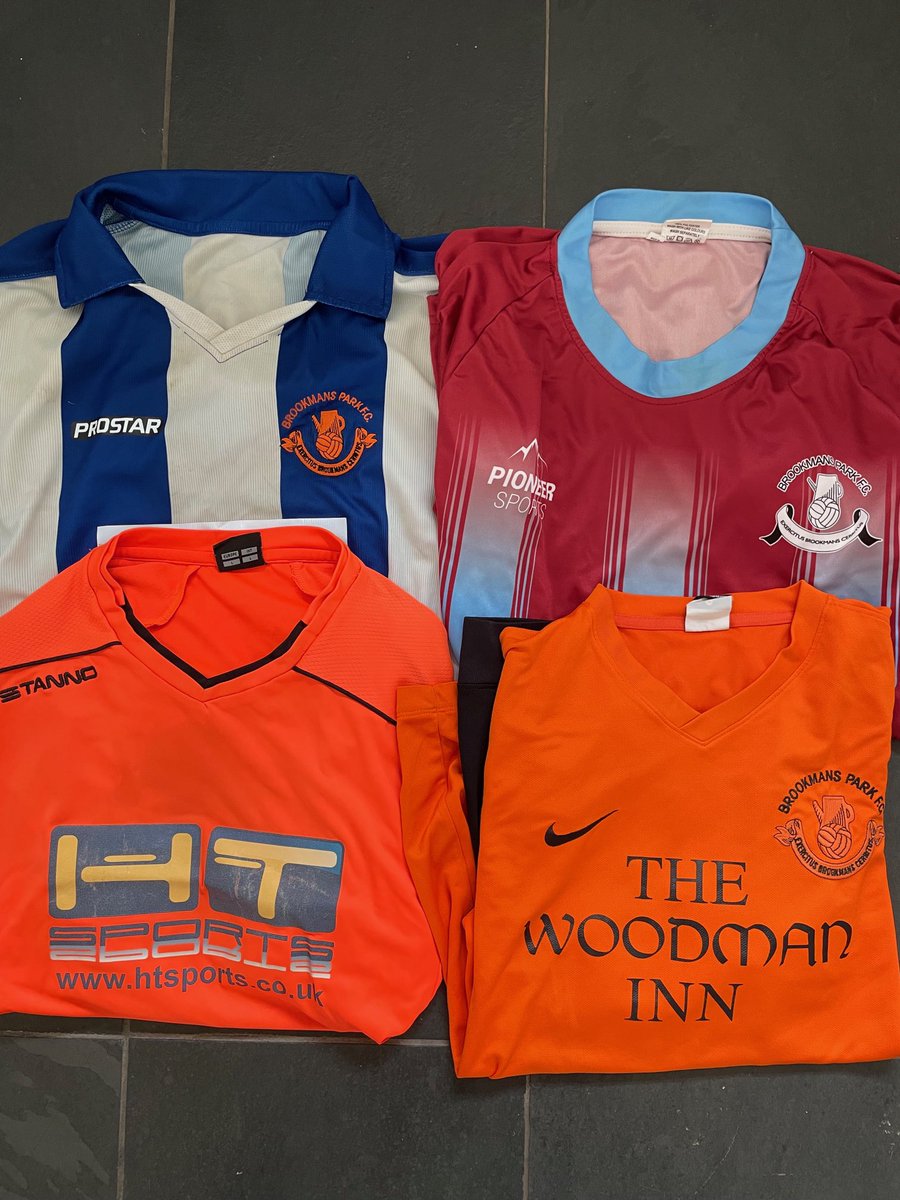 JtR46's tweet photo. ⁦@BrookmansParkFC⁩ ⁦@BrookmansPFCR⁩ ⁦@HertsADSL⁩ ⁦@KitAid⁩ 4 more BPFC kits off to Africa soon via KitAid. Please contact me if any local clubs have kits, individual shirts and boots to donate. TIA. https://t.co/IajSVNUEUp