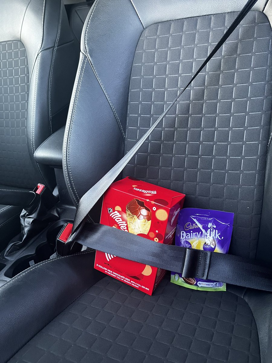 Easter celebrations are now fully underway in U2H4 🐣🥚 no better to way to go that extra mile for customer service than chocolate 🍫😋 #eggscelentservice