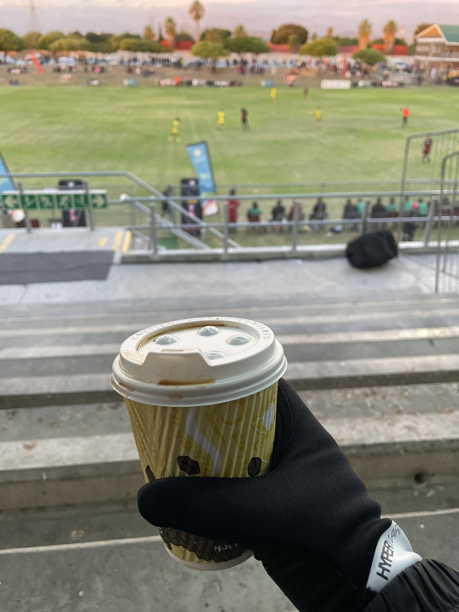 SinesiphoMali's tweet image. CHIPPA United reunion on Day 2 of the #BayhillPremierCup2022 with @zithazee 👊🏾❤️ 

#TechnicalScouting #Scout